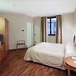 Hotel Tricolore 3*