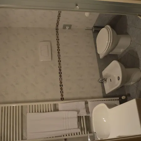 トリコロール ガイダ