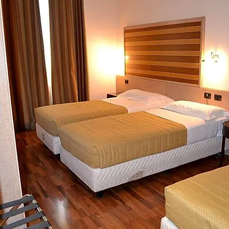 Hotel Tricolore 3*