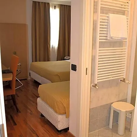 Hotel Tricolore 3*