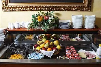 Hotell Tricolore 3*