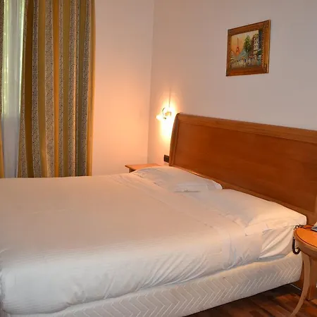 Hotel Tricolore