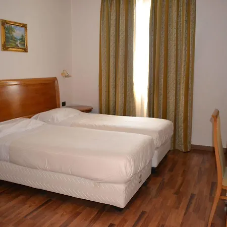 Tricolore Hotel 3*