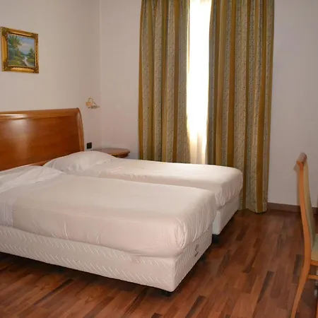 Tricolore Hotel 3*