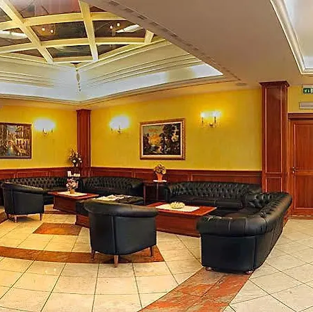 Tricolore Hotel 3*